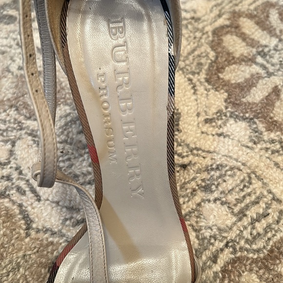 Burberry Prosum Wedge - Picture 6 of 8